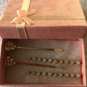 white pearl Hairpins. High Quality gold tone